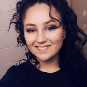 Meet your Posher, Maggie